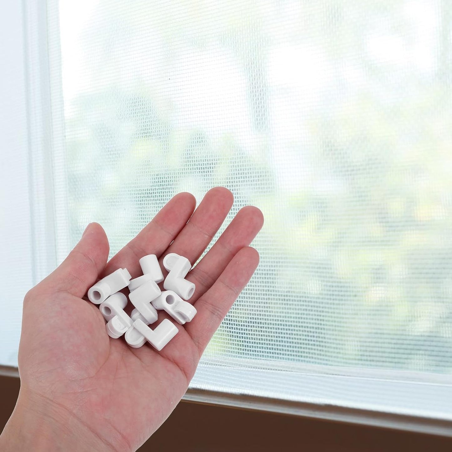  Gatuida 24 Clips Universels Pour Moustiquaire Fenêtre 3/8 Pouces En Plastique Blanc Avec Vis, Kit De Fixation Renforcé Et Accessoires De Quincaillerie Pour Installation Et Réparation