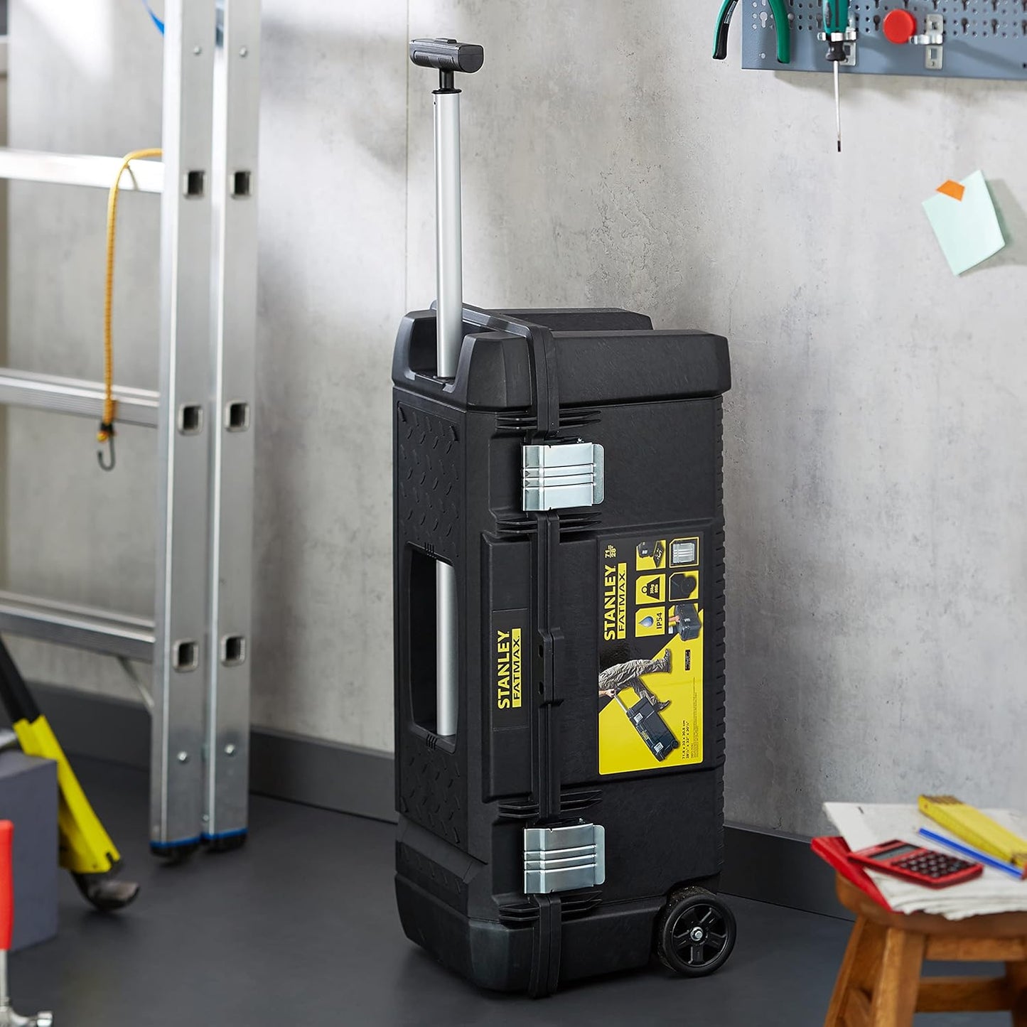  Stanley Fmst1-75761 Gamme Fatmax Boîte À Outils 28" Avec Roues/Poignée Télescopique - Structure Polypropylène - Haute Résistance - Porte-Outils Amovible Noir